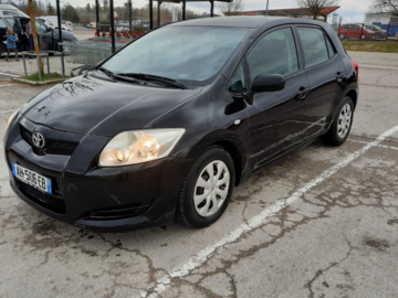 Cars: Toyota auris