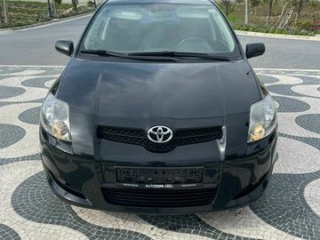 Auto: Toyota Auris