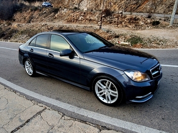 Auto: Mercedes C300 (AB 096 DC)