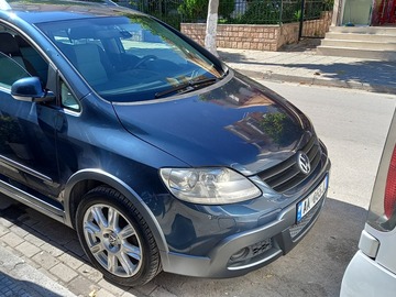 Cars: Volkswagen Cross Polo