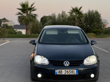 Auto: Golf V 263