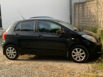 Cars: Toyota Yaris