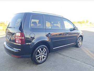 Cars: Touran Zi Automat