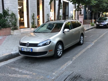 Cars: volswageni jetta  wagon gold