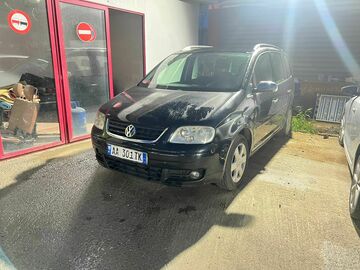 Cars: VOLKSWAGEN touran 301 Manual 