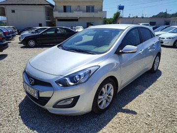 Cars: Hyundai i30 AB956GP