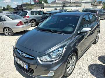 Cars: Hyundai Accent