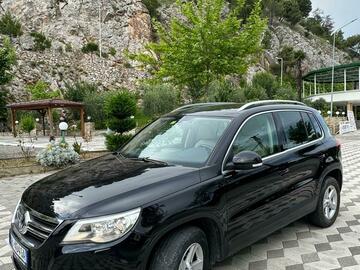 Cars: VW TIGUAN AB404GA - 2009