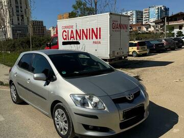 Makina: TOYOTA AURIS