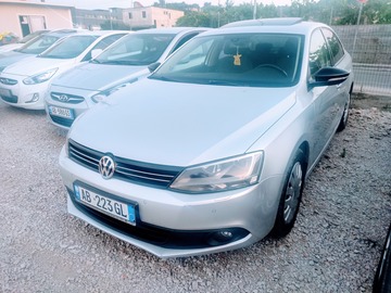 Cars: Vw jetta  AB223GL