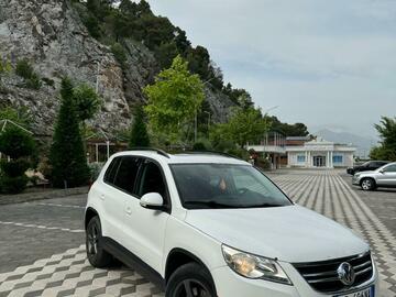 Cars: VW TIGUAN AB606NA - 2011