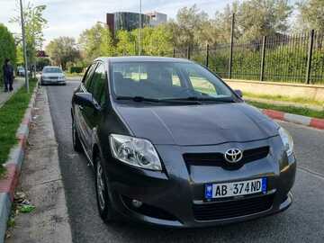 Cars: Toyota Auris  benzin gaz 