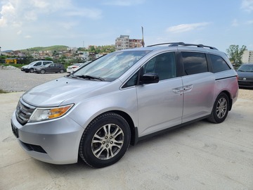 Cars: honda odyssey 2015