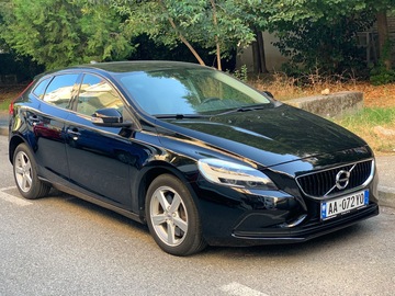 Cars: Volvo V40