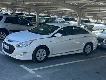 Makina: 2015 HYUNDAI Sonata