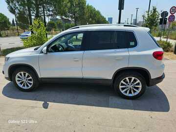 Cars: VW Tiguan
