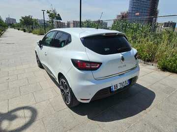 Cars: Renault Clio