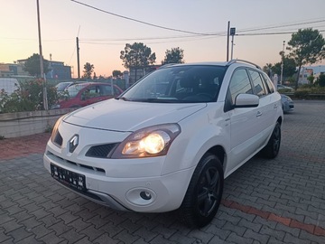 Cars: Renault Koleos white