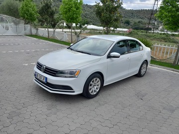 Cars: Volkswagen Jetta gas/benzin