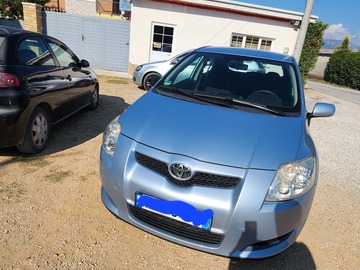 Auto: Toyota Auris