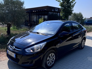 Cars: Hyundai Accent 