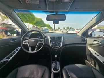 Cars: Hyundai Accent 