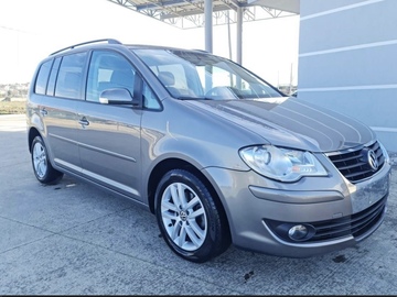 Cars: VW Touran