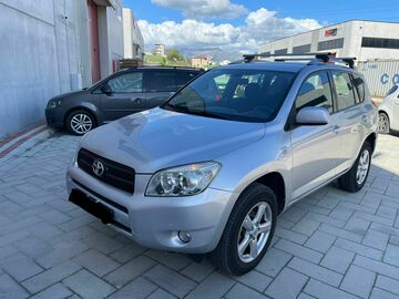 Makina: Toyota Rav4   (859)