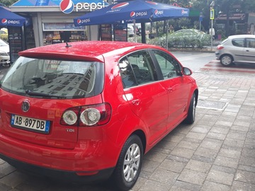 Cars: Volkswagen Golf 5 +