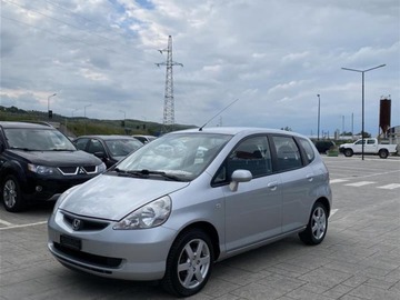 Auto: HONDA JAZZ AUTOMATIC (WIFI FREE & BABYSEAT FREE)