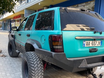 Auto: Jeep grand cheroke 2003 monster