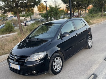 Makina: VW GOLF + Black