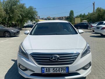 Cars: Hyundai Sonata