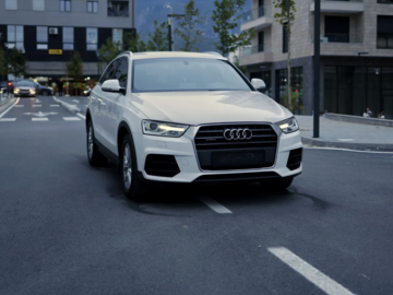 Cars: Audi Q3