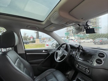 Cars: Volkswagen Tiguan