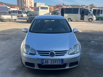 Auto: Golf 5