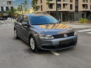 Cars: Volkswagen Jetta 1.6 Manual