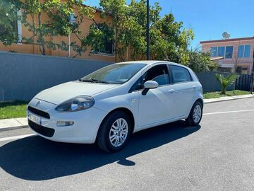 Cars: Fiat Grande Punto 2013