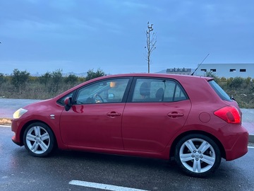 Cars: TOYOTA AURIS