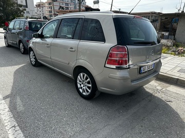Makina: Opel Zafira