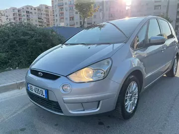 Auto: FORD S-MAX