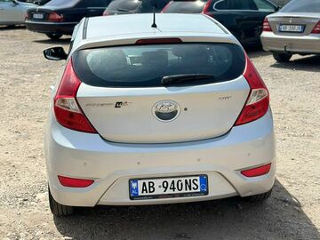 Makina: Hyundai Accent