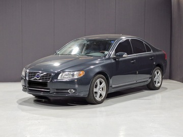 Cars: VOLVO S80 2.4 L