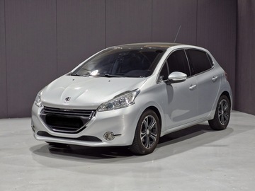 Makina: PEUGEOT 208 GREY