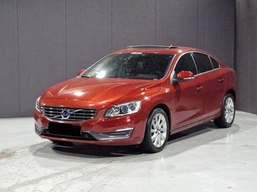 Makina: VOLVO S60 