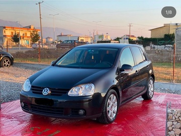 Auto: VW GOLF V