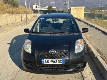 Cars: Toyota Yaris 963