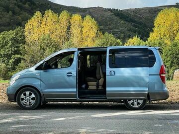 Auto: Hyundai Grand Starex8