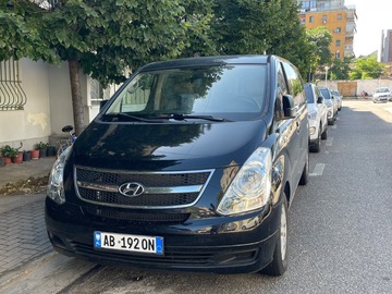Auto: Hyundai Grand StarexON