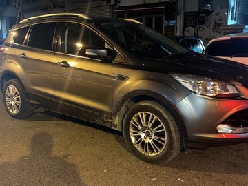 Cars: FORD KUGA 